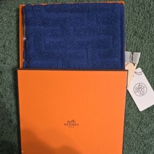 Hermes Blue Bath Towel with Signature Box